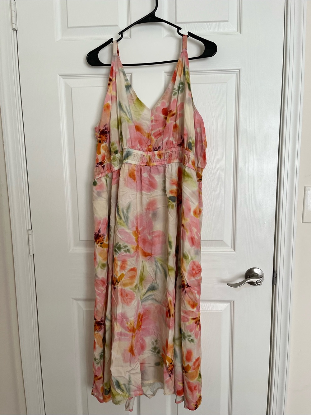Floral Pink and Cream V-Neck Maxi Dress with cut out in back new never worn
